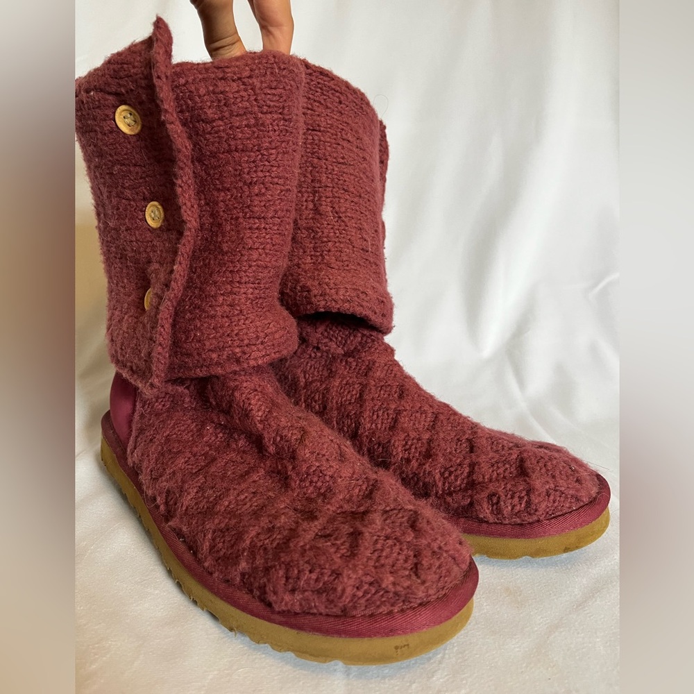 UGG Australia Sweater Boots Women's Size 9 Berry Knitted Buttons Fold Down